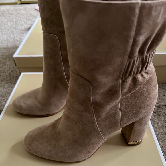 Michael Kors Dolores Suede Dark Khaki Ankle Boots Size 7.5- Excellent conditions - Picture 5 of 8